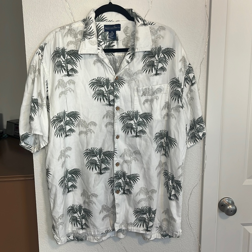 Newport blue island brand Hawaiian shirt. Size extra large.
